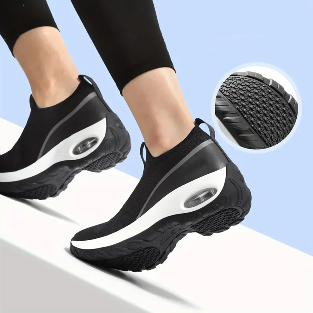 BREATHABLE AIR CUSHION OUTDOOR SPORTS SHOES