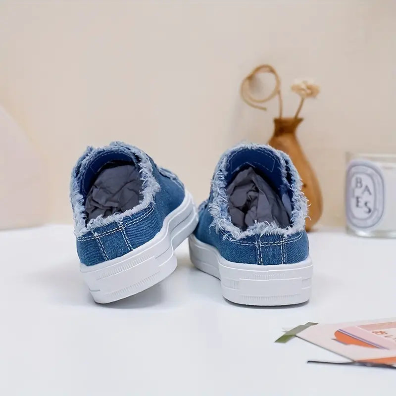 TRENDY ROUND TOE SLIP-ON CANVAS SHOES