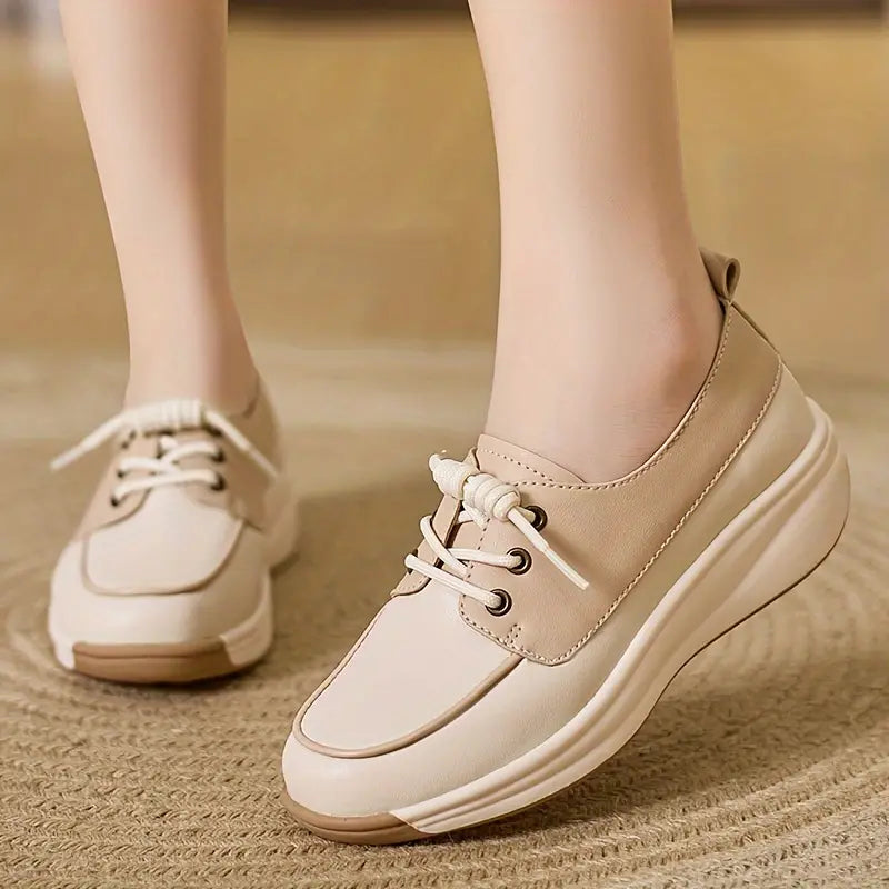 LIGHTWEIGHT SNEAKERS WITH SOFT SOLE