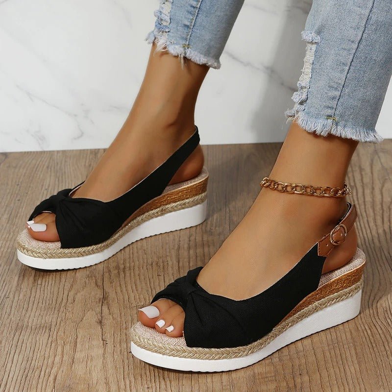 Effortless and casual orthopedic Sandals