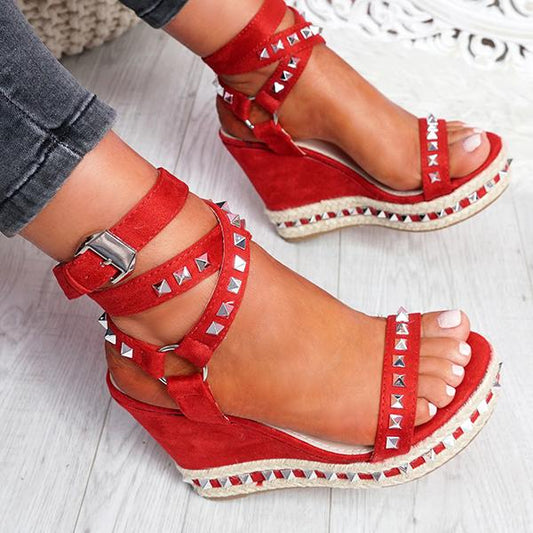 Stylish breathable orthopedic Sandals