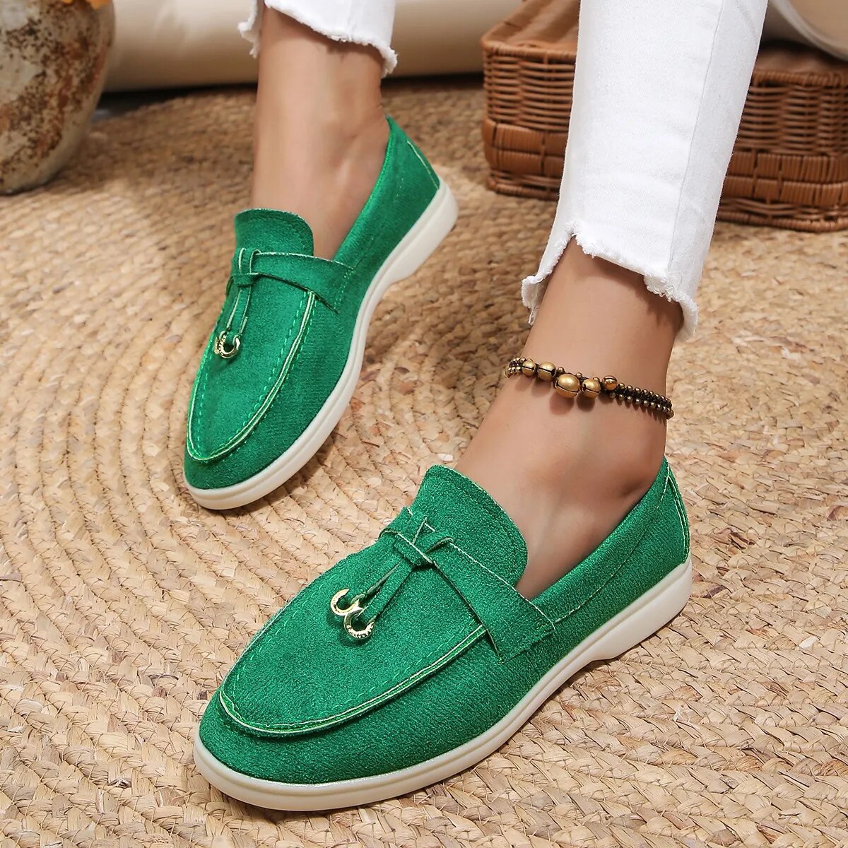 Simple and supportive orthopedic Loafers