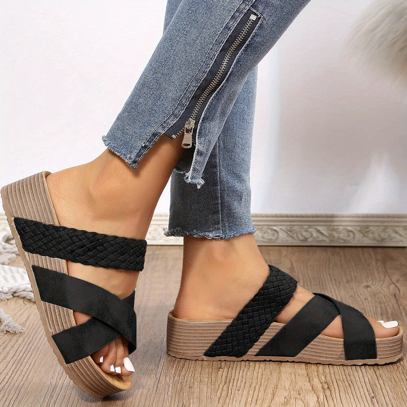 Classic and cool orthopedic Sandals