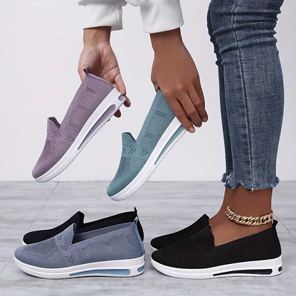 SOLID BREATHABLE COLOR SNEAKERS