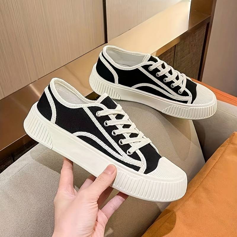 WOMEN'S CASUAL SPORT & FLAT ORTHO SNEAKERS