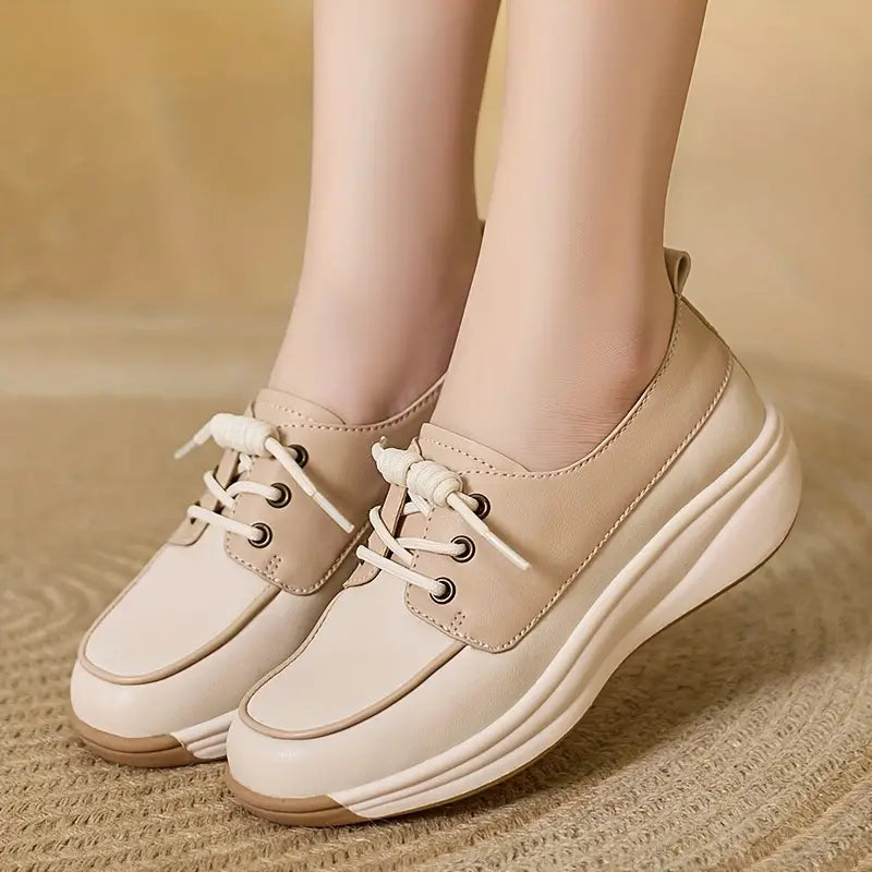 LIGHTWEIGHT SNEAKERS WITH SOFT SOLE