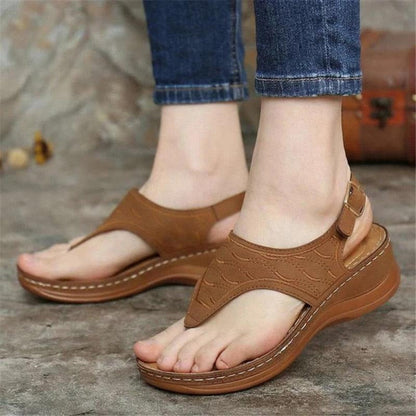 SOFT AND COMFORTABLE SANDALS WITH BACK STRAP