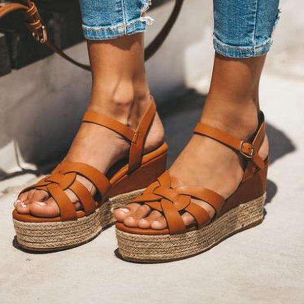 Simple orthopedic Sandals