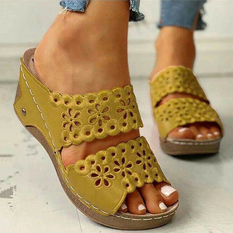 Casual orthopedic tailored Sandals