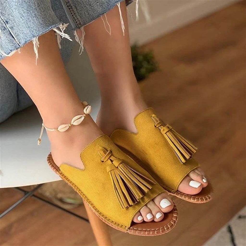 BOHEMIAN STYLE FRINGED SANDALS